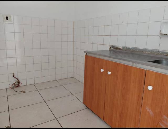 1 BEDROOM PROPERTY TO RENT IN OVERPORT